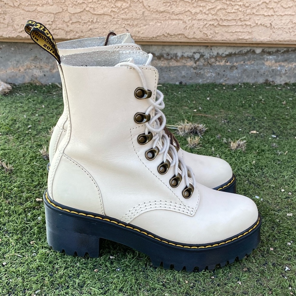 Dr Martens Bone LEONA Platform boots